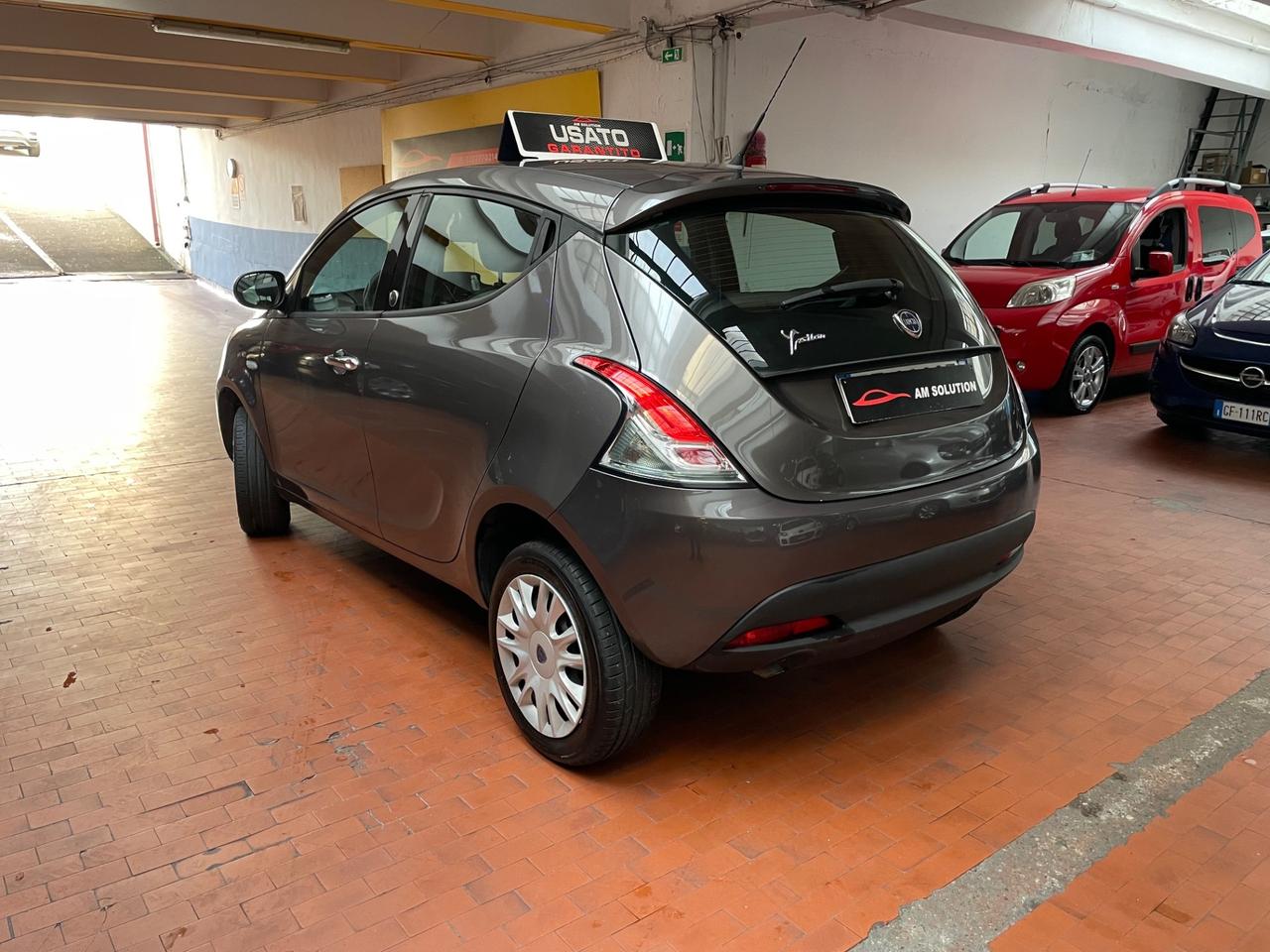 Lancia Ypsilon 0.9 Neopatentati Euro 5