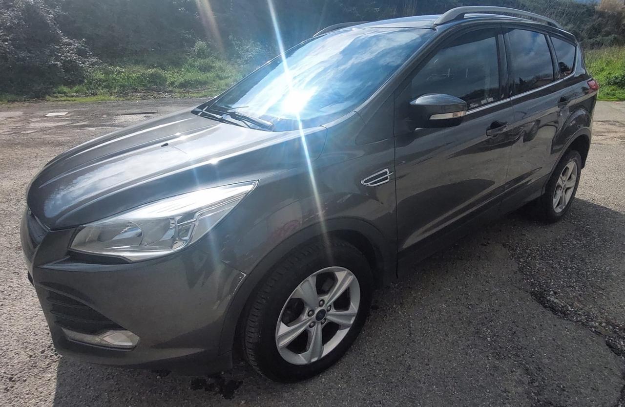 Ford Kuga 2.0 TDCI 150 CV S&S 2WD Titanium