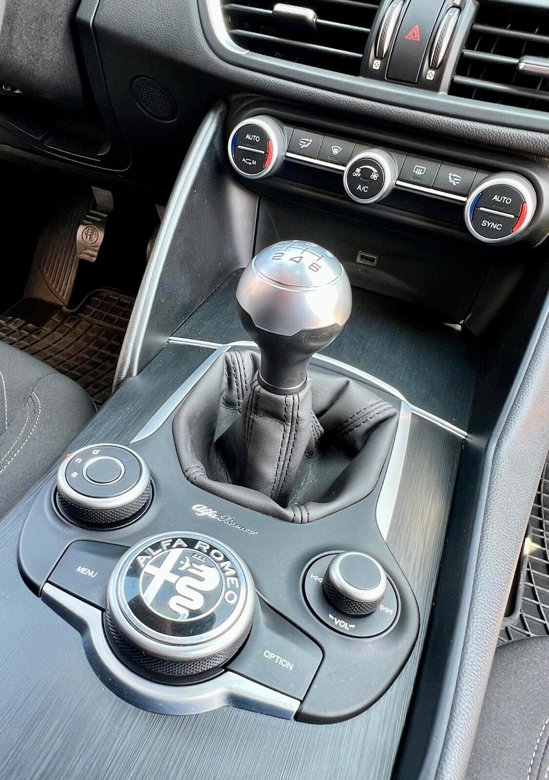 Alfa Romeo Giulia 2.2 Turbodiesel 136 CV AT8 Business