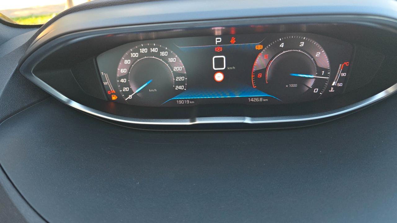 Peugeot 3008 BlueHDi 130 S&S EAT8 Active Pack