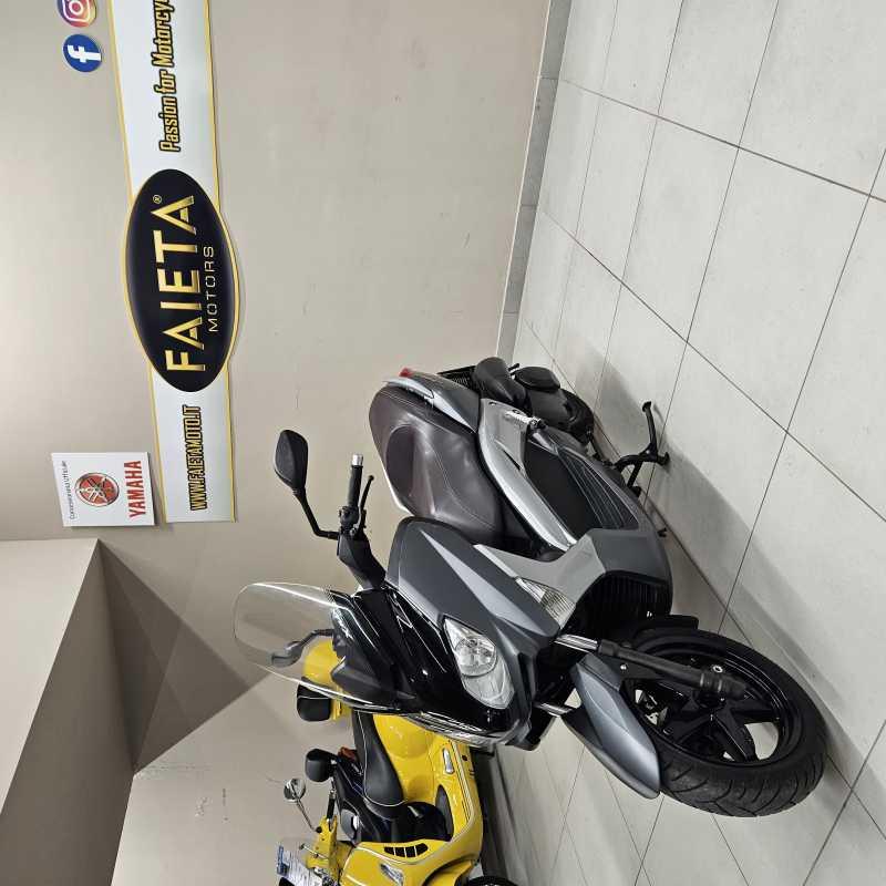 Yamaha X-Max 250 - 2010