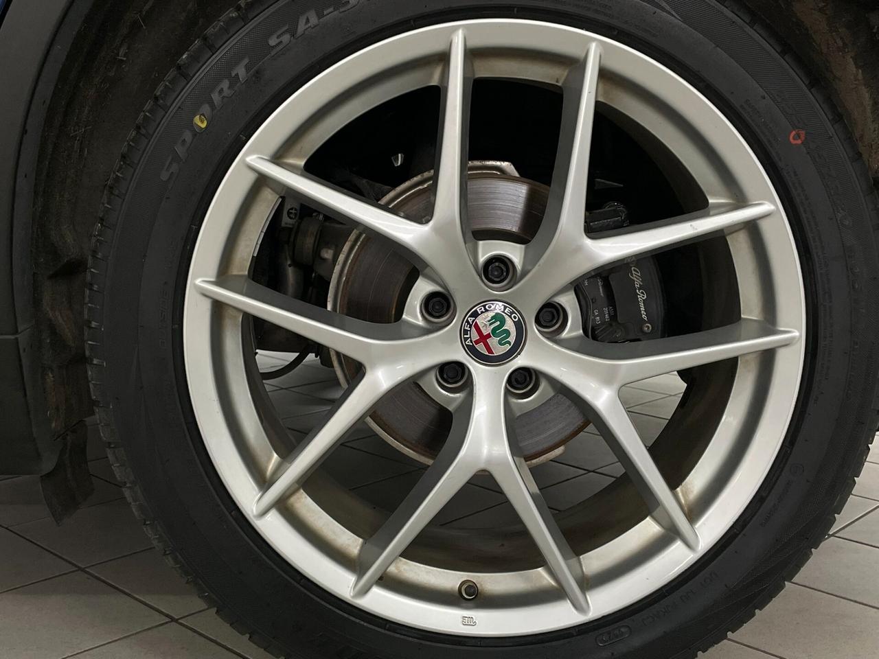 Alfa Romeo Stelvio 2.2 TD 190 CV EXECUTIVE CERCHI 20 PELLE TOTALE GOMME NUOVE RETROCAMERA PADDLE