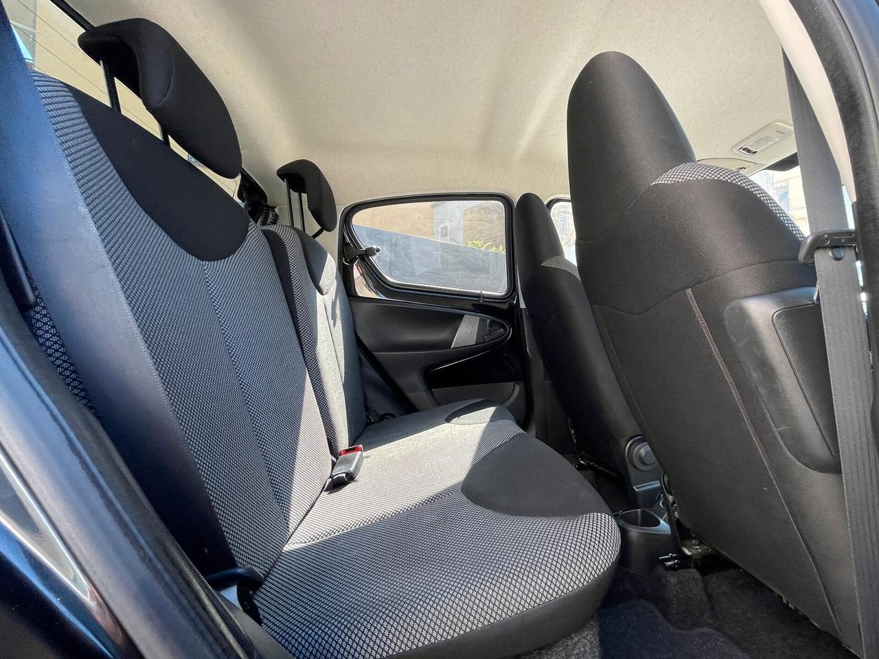 Toyota Aygo 1.0 12V VVT-i 5 porte Active Connect