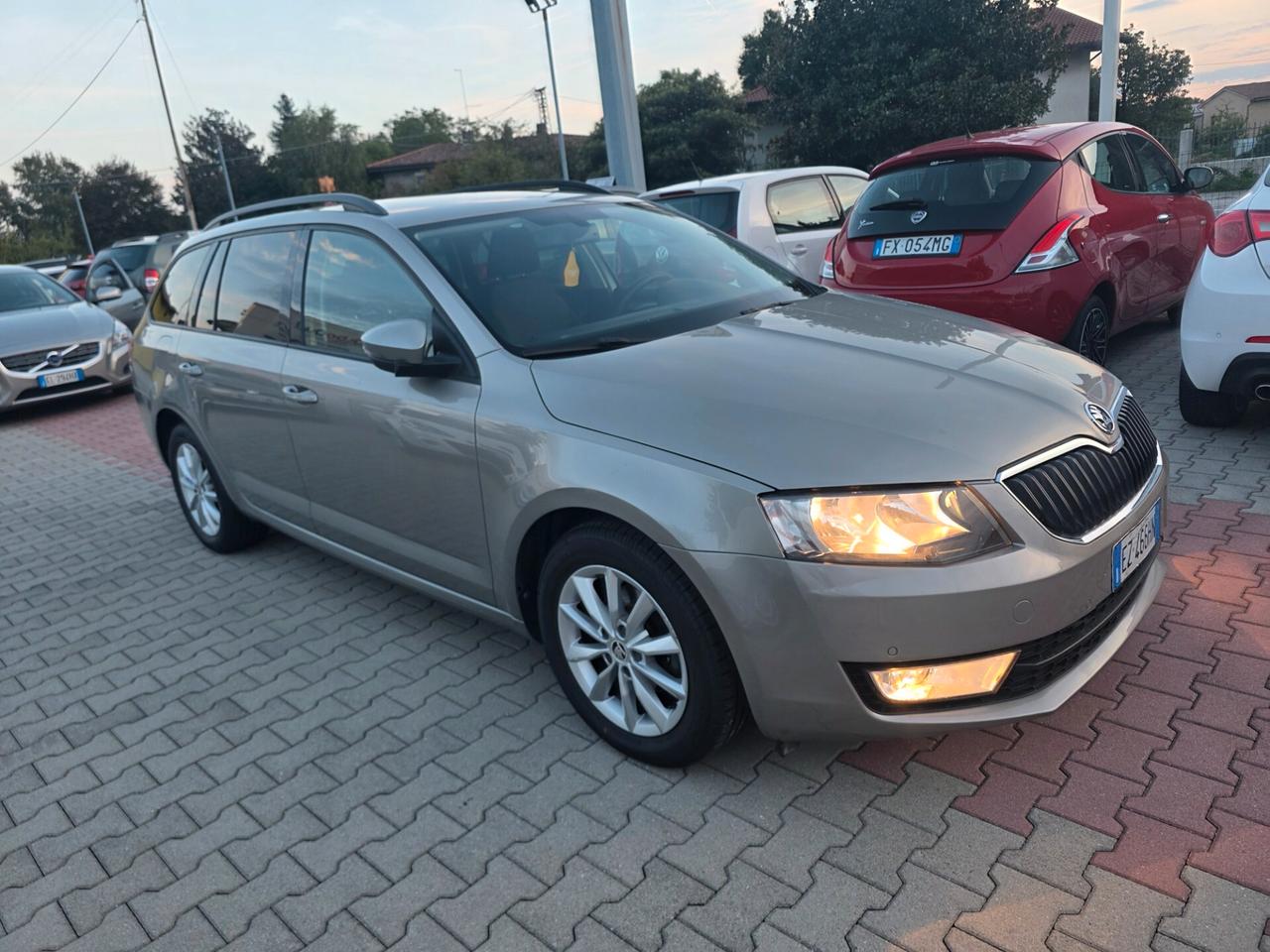 Skoda Octavia 1.6D fuul automatic garantita 12 mesi