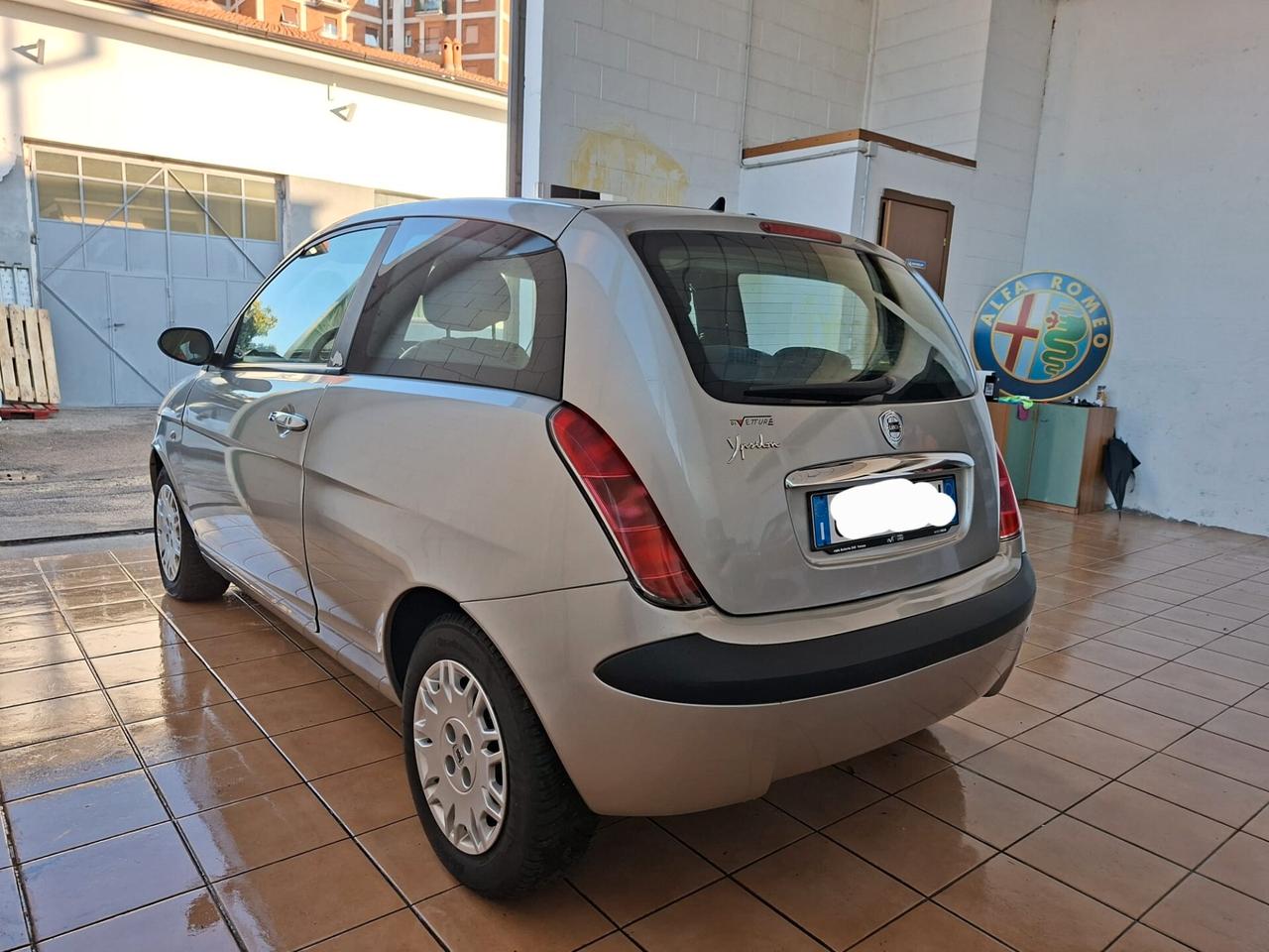 Lancia Ypsilon 1.2 8v Argento, adatta anche ai neop.