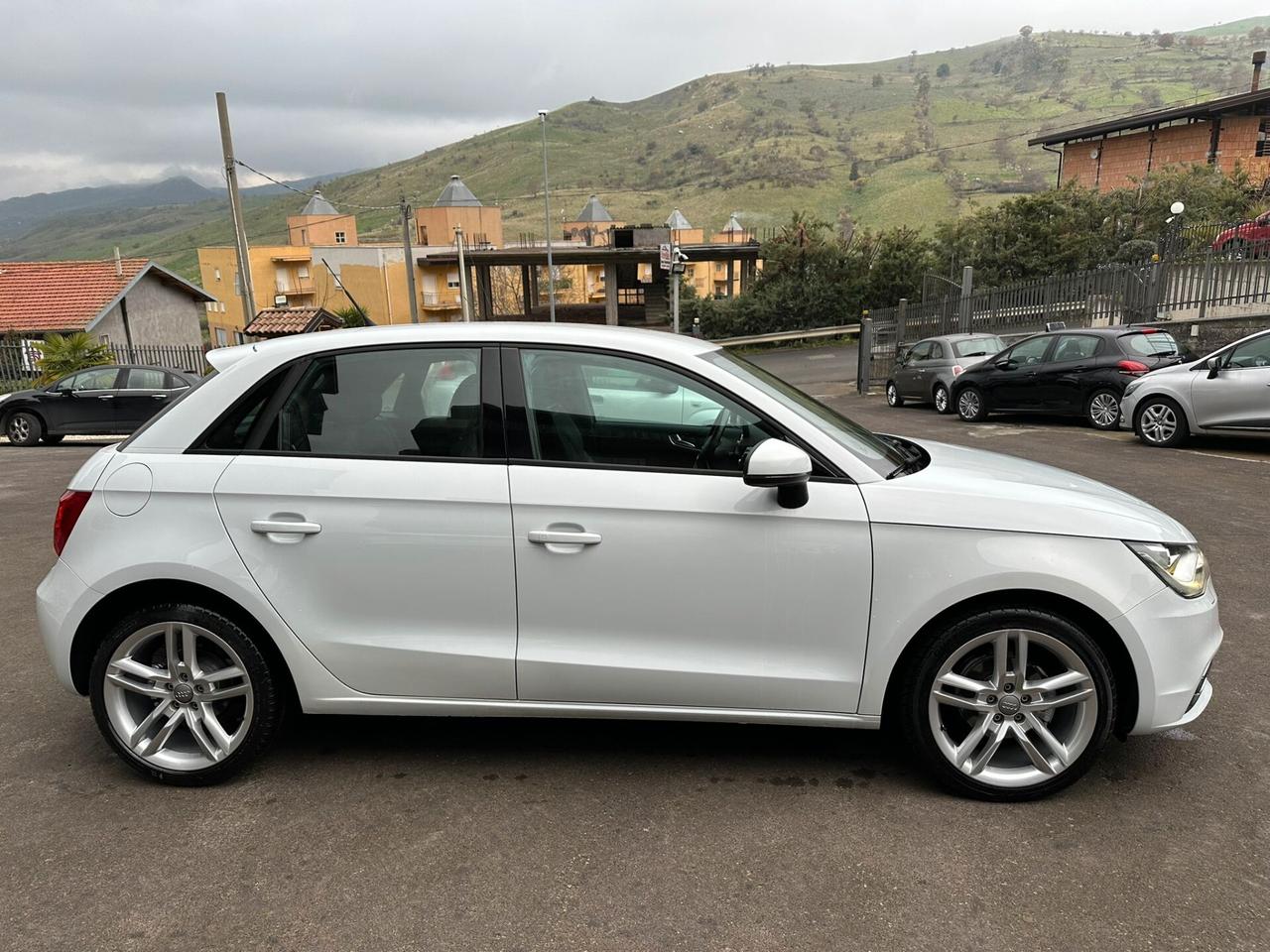 Audi A1 SPB 1.6 TDI S line edition plus