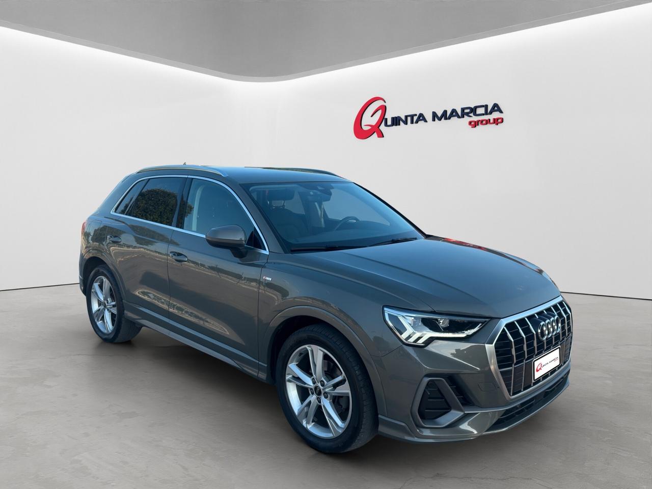 Audi Q3 35 TDI S tronic-S-LINE EST.
