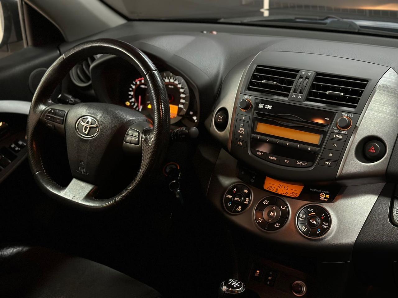 Toyota RAV 4 2.2 D-4D Exclusive #10902