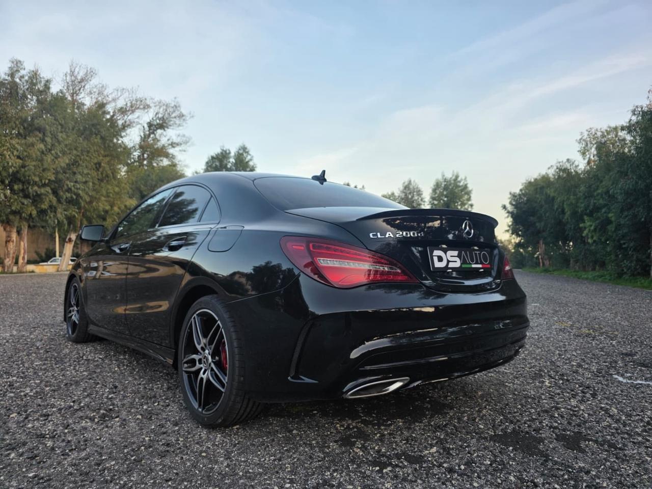 MERCEDES- BENZ CLA 200 D AMG PREMIUM