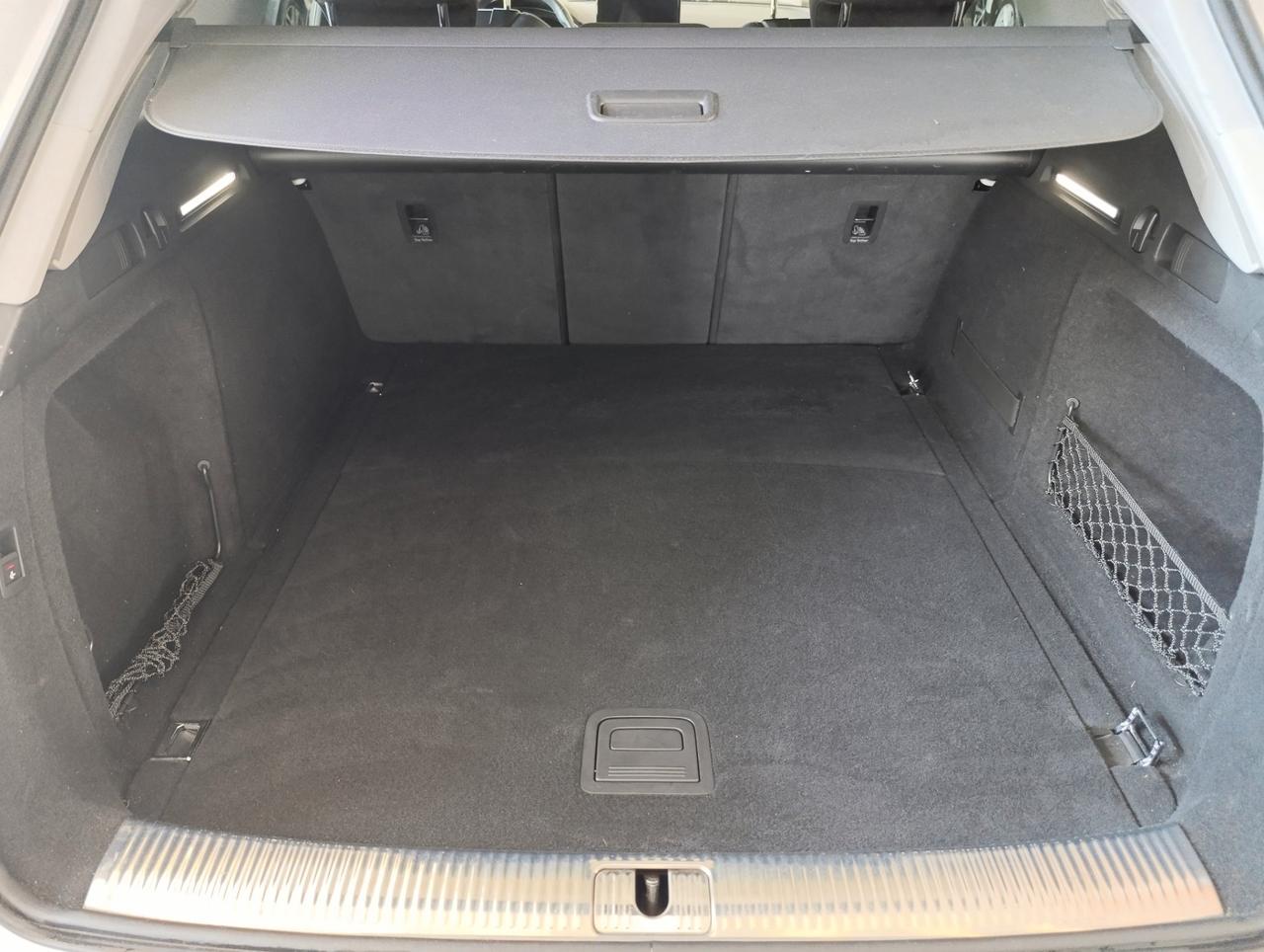 Audi A4 Allroad 40 2.0 tdi mhev Identity Contrast quattro 204cv s-tronic