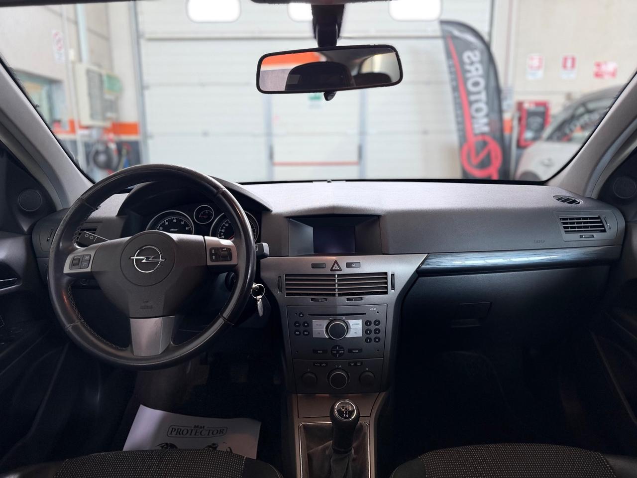 Opel Astra 1.6 16V Twinport 5 porte Cosmo GANCIO TRAINO