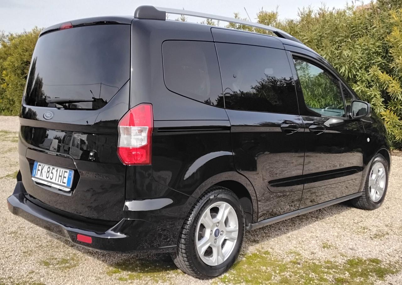 Ford Tourneo Courier Tourneo Courier 1.5 TDCI 75 CV Titanium