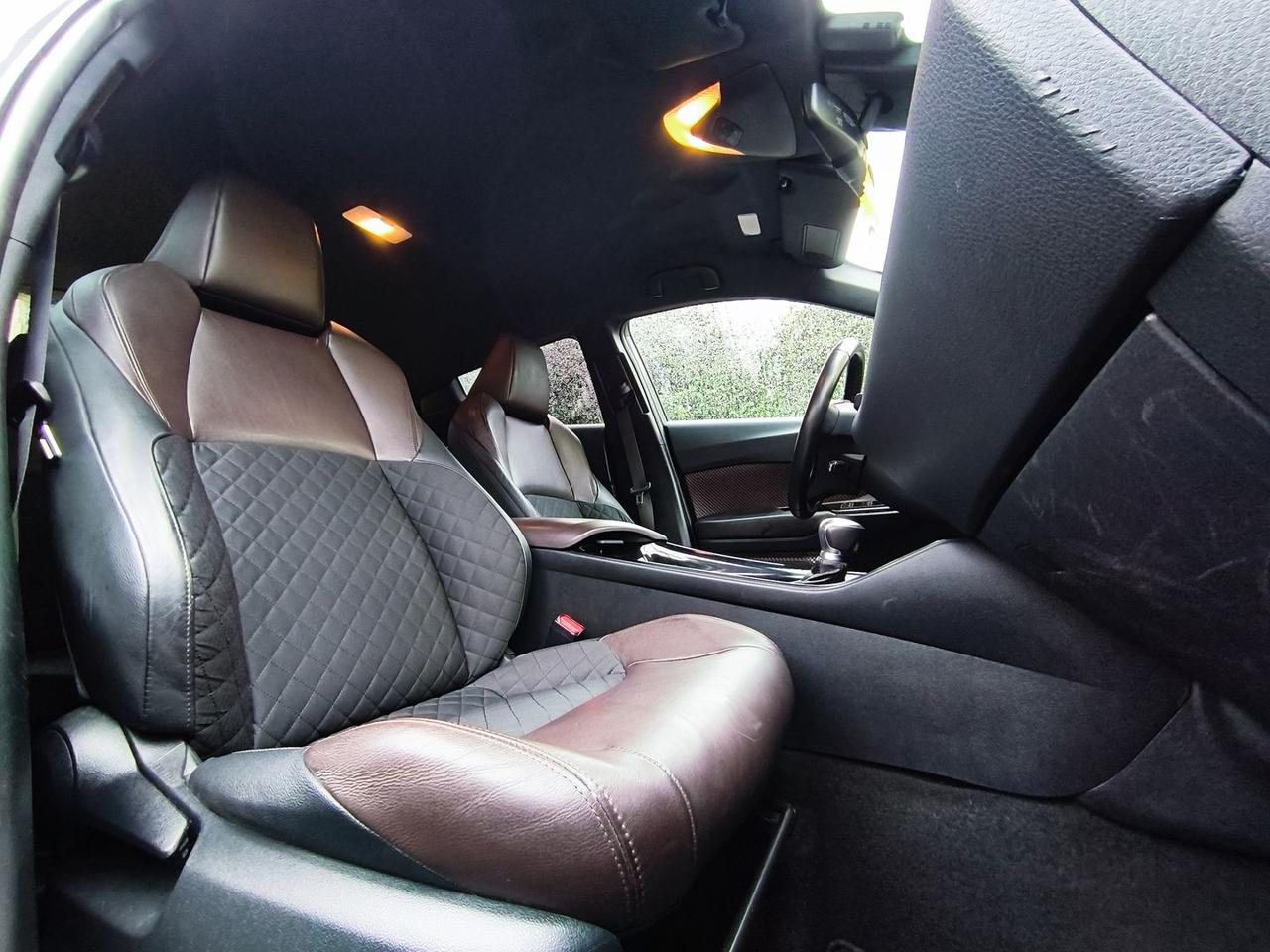 Toyota C-HR 1.8 HEV Lounge #8795