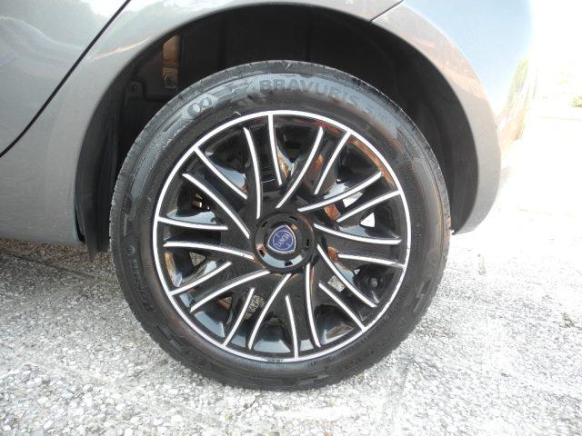 LANCIA Ypsilon 1.0 FireFly 5p. S&S Hybrid Gold - OK NEOPATENTATI