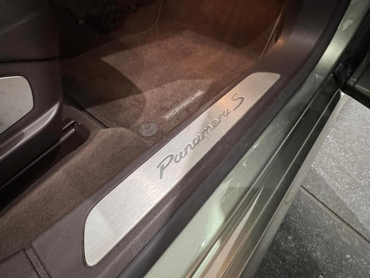 Porsche Panamera 4.8 S