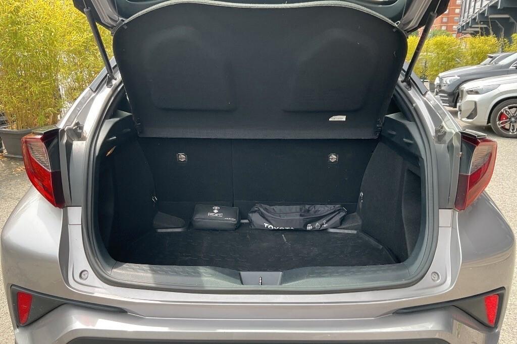 Toyota C-HR 1.8 Hybrid E-CVT Business