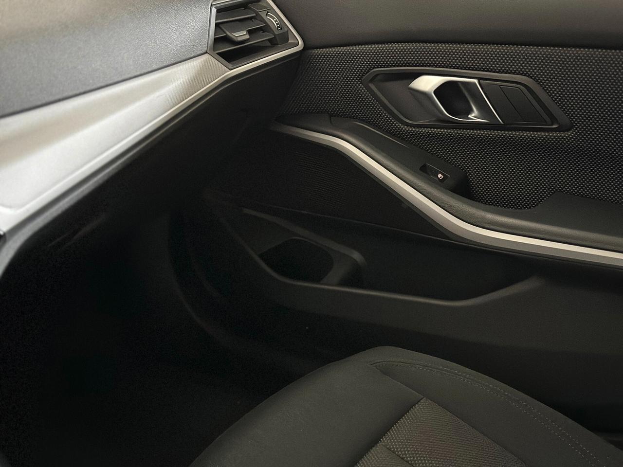 BMW 316 d Touring MHEV auto