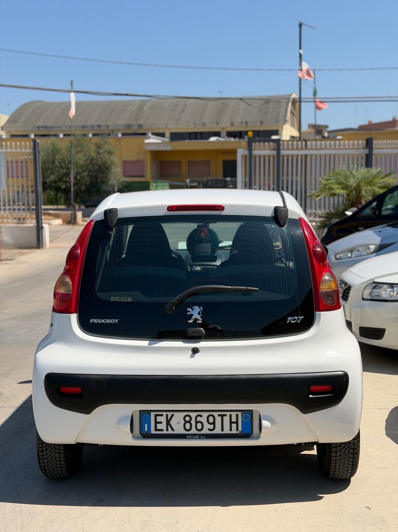 Peugeot 107 1.0 BENZINA 2012 - CLIMA, SERVOSTERZO