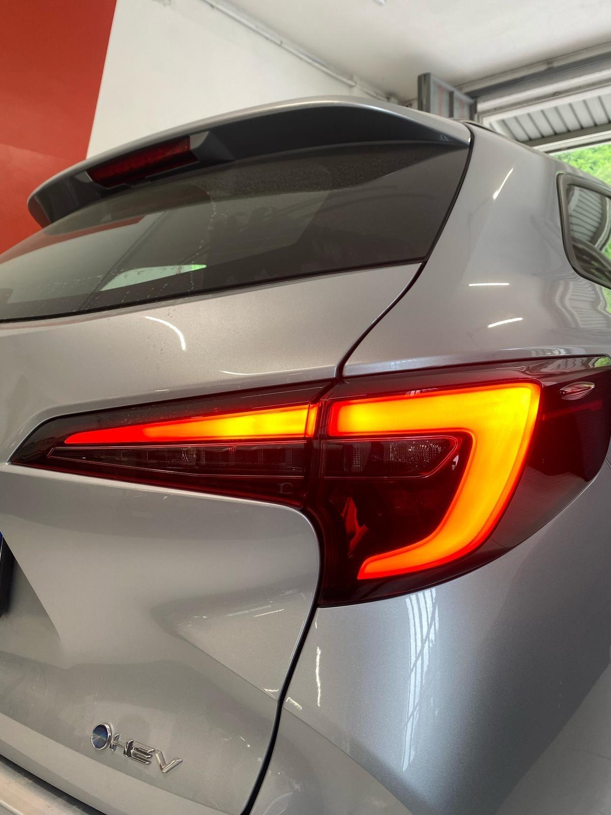 Toyota Corolla GR SPORT 1.8 Hybrid Touring Sports