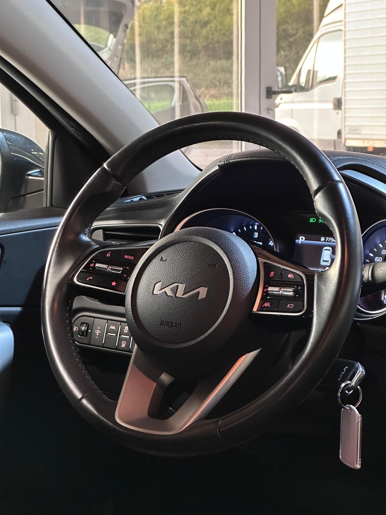 Kia Ceed 1.6 CRDi 136 CV MHEV DCT SW Business