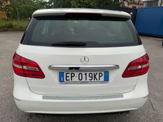 MERCEDES-BENZ B 180 BlueEFFICIENCY Premium senza nessun lavoro da fare