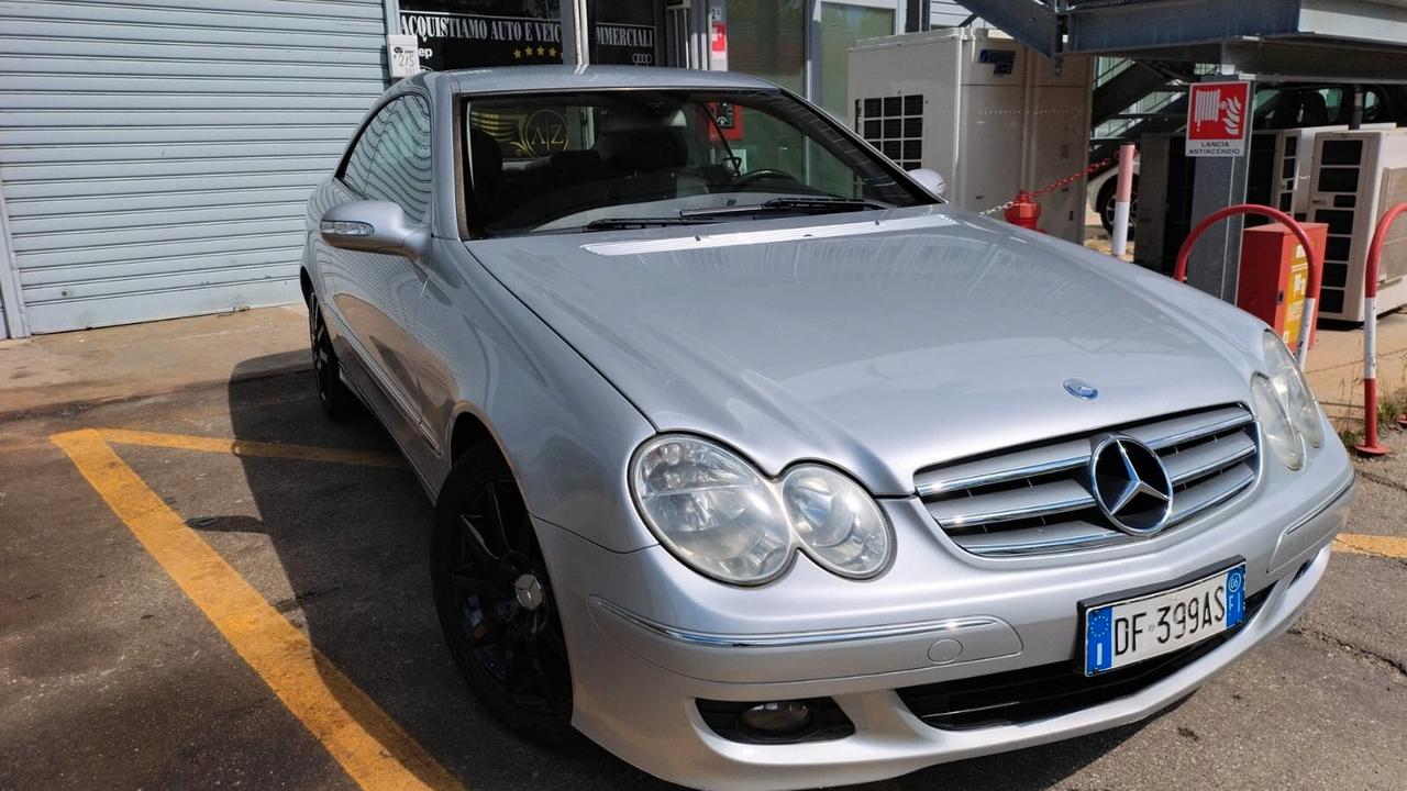 Mercedes-benz CLK 220