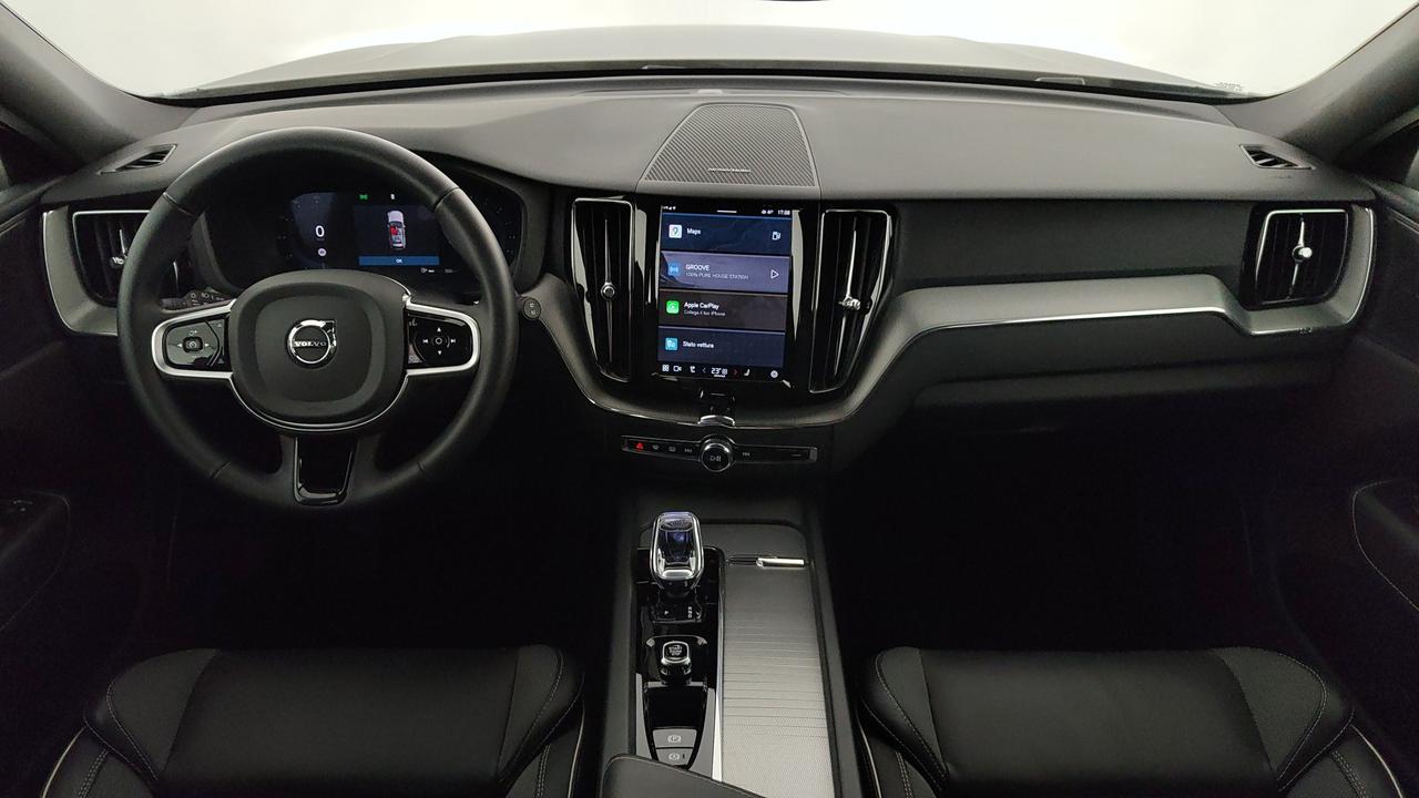 VOLVO XC60 2.0 b5 Plus Dark awd auto