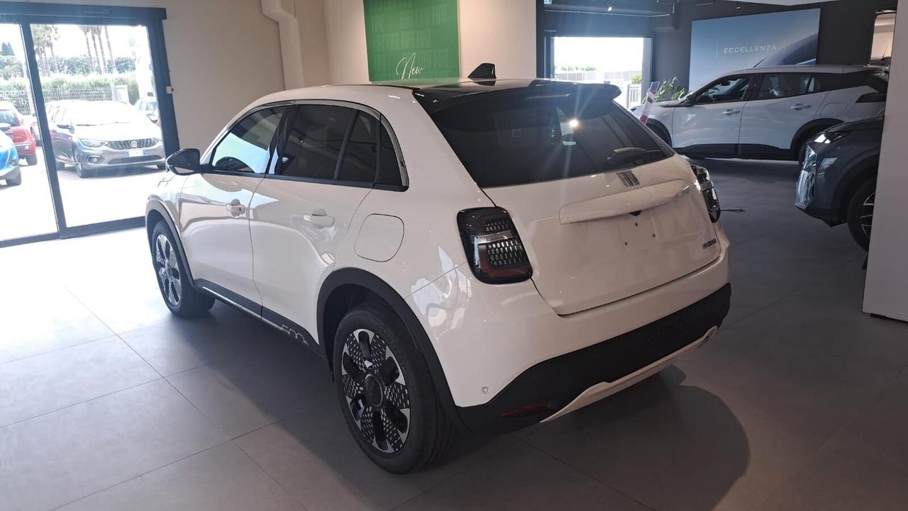 Fiat 600 Hybrid 110 CV DCT MHEV La Prima