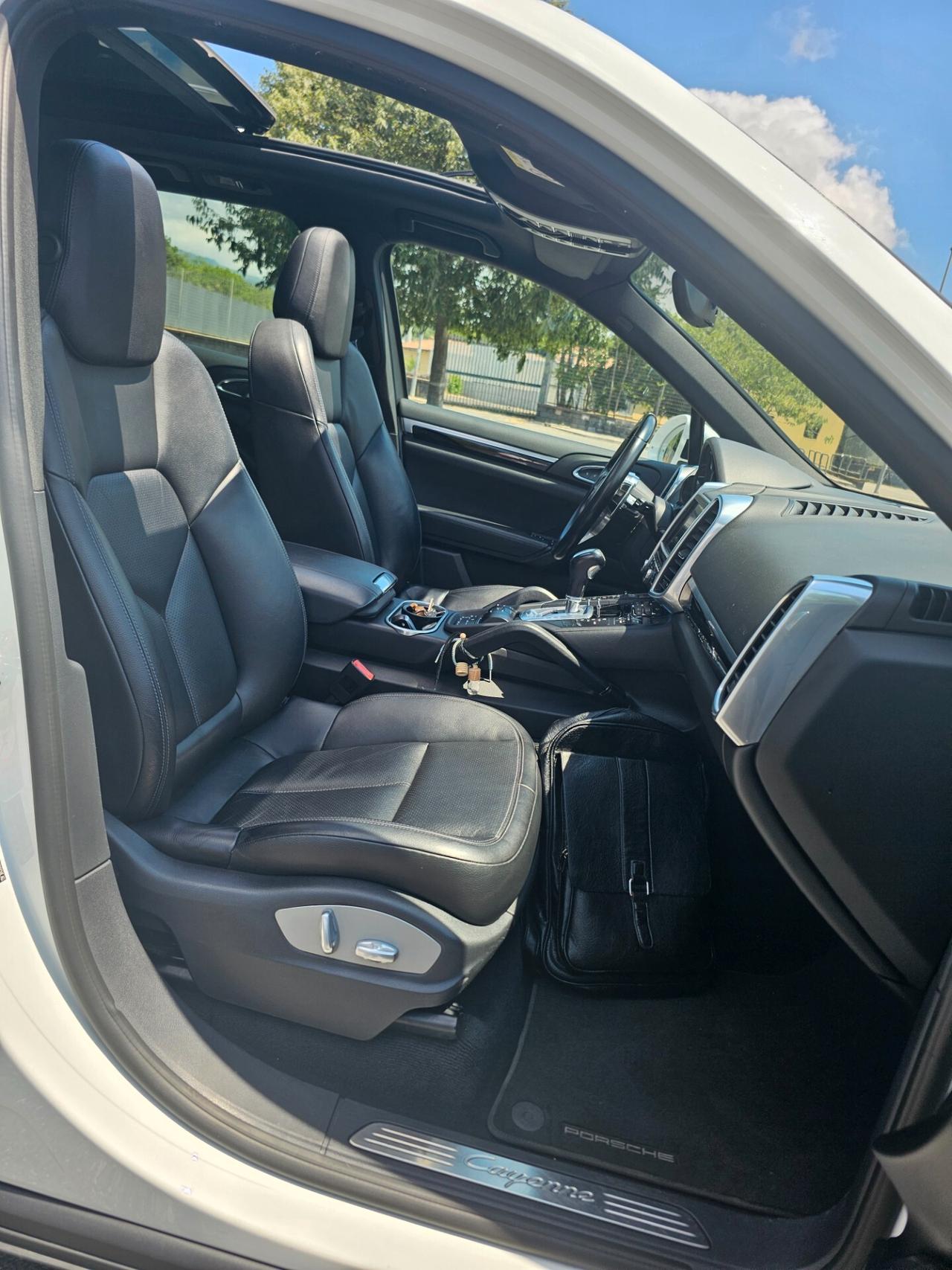 Porsche Cayenne 3.0 Diesel Platinum Edition Tetto Apribile EURO6
