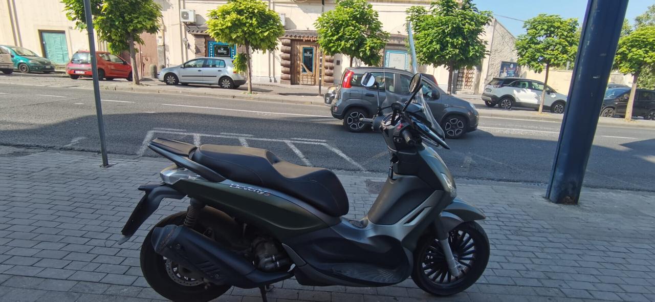 Piaggio Beverly 300 del 2020 USATO