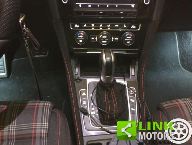 VOLKSWAGEN Golf GTI 2.0 TSI DSG 5p. BlueMotion Technology