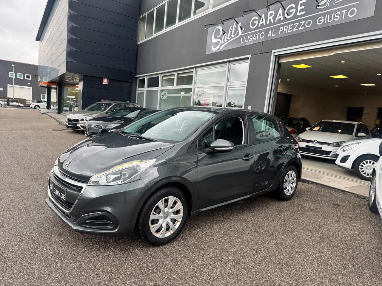 Peugeot 1.0 208 5 porte Neopatentati