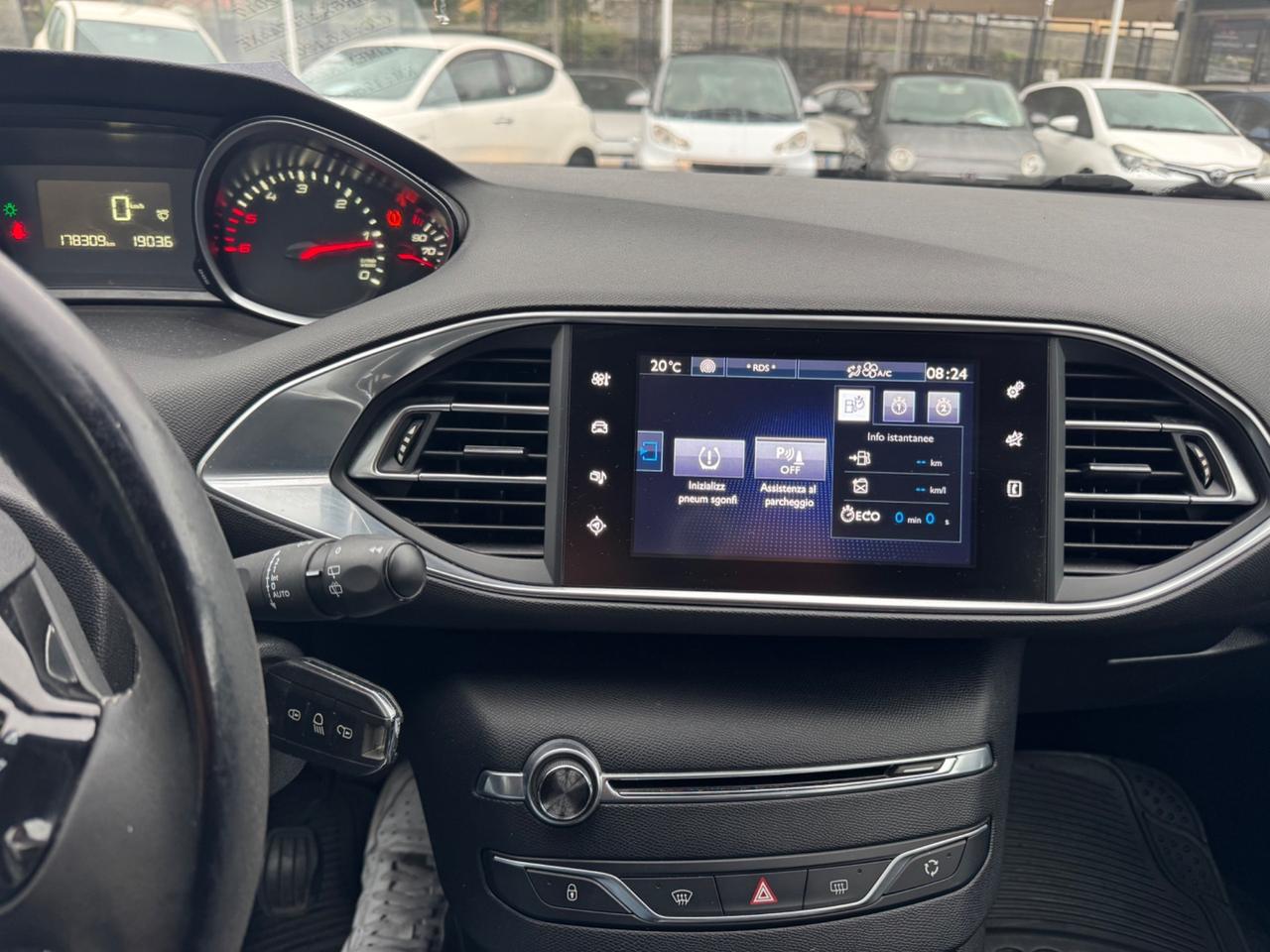 Peugeot 308 BlueHDi 120 S&S SW Allure