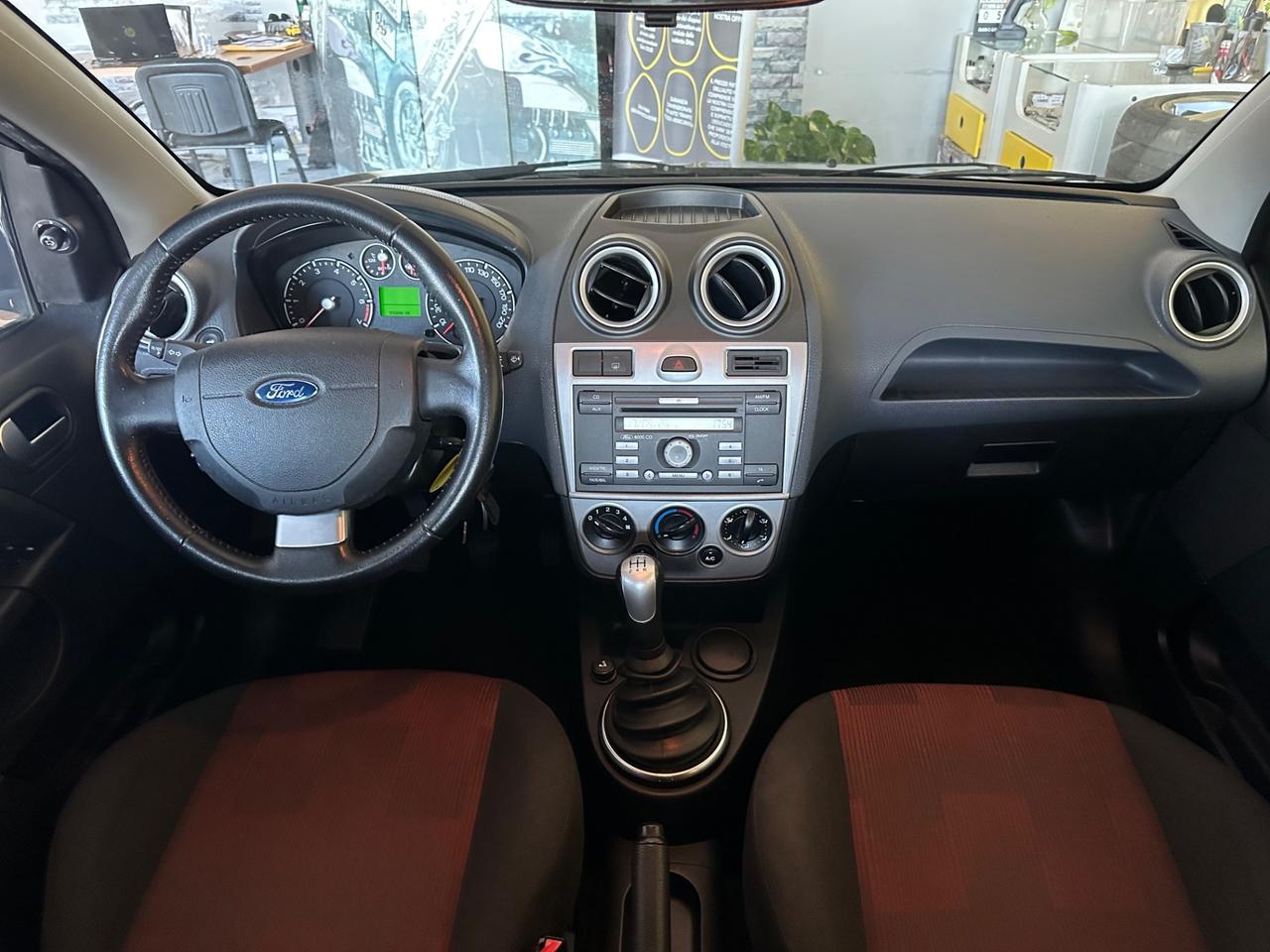 Ford Fiesta 1.2benz. 98.000km