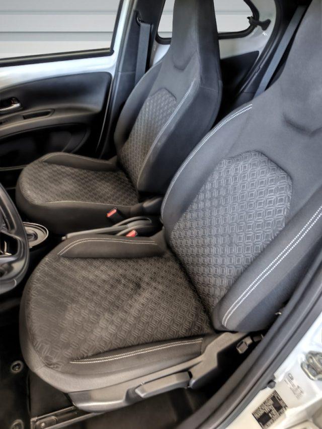 TOYOTA Aygo X 1.0 VVT-i 72 CV 5 porte Trend S-CVT