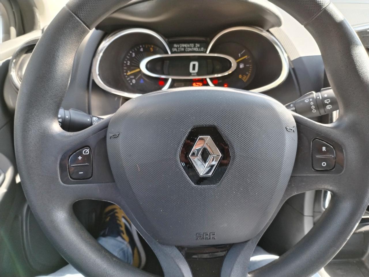 Renault Clio Sporter 1.5 dCi Incidentata