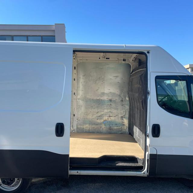 IVECO DAILY 35S12 VH2 FURG.P.MEDIO/CORTO 3 PTI-2019