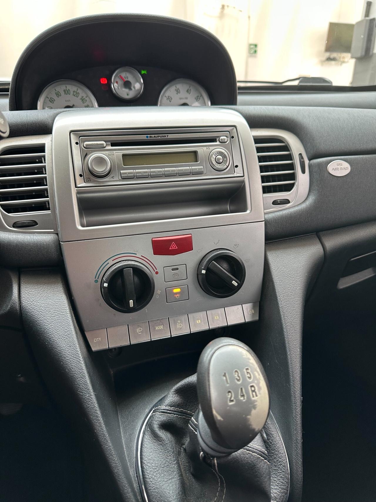 Lancia Ypsilon 1.2 Benz (Euro 4), ok neopat, uni propriet, impeccabile