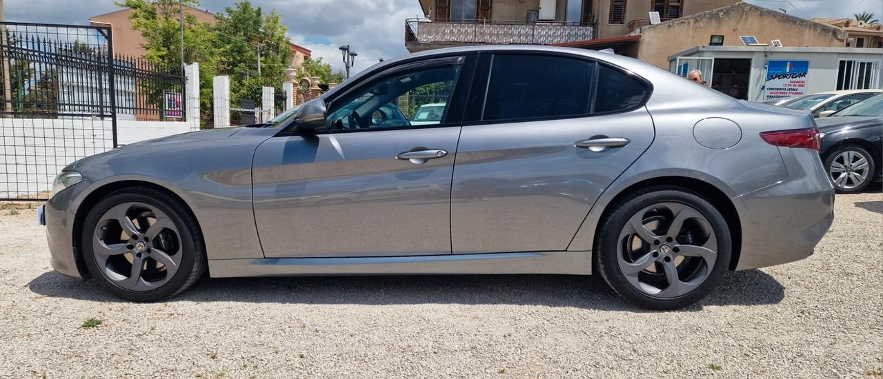 GIULIA 2.2 JTM 180 CV AT8 SPORT EDITION PAERI AL NUOVO