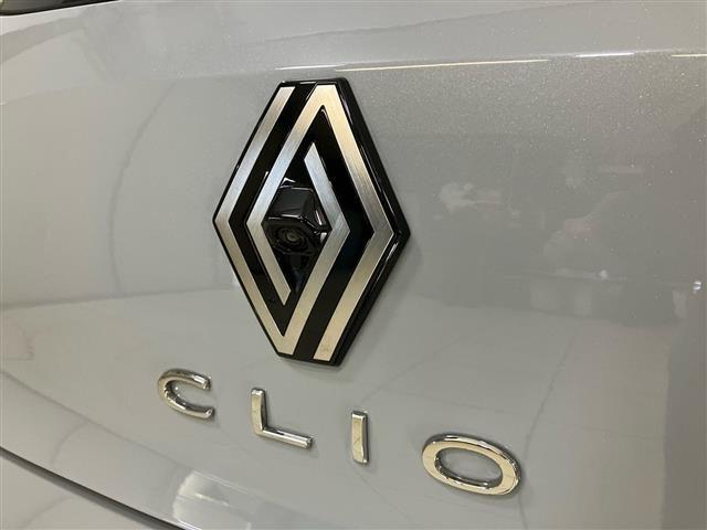 RENAULT Clio 1.6 E-Tech full hybrid Techno 145cv