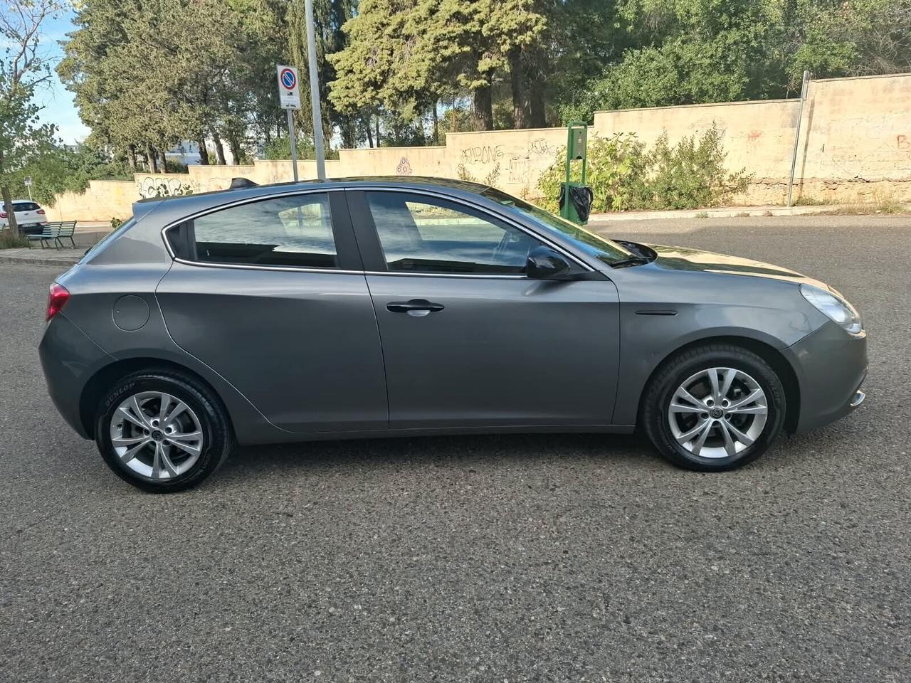 Alfa Romeo Giulietta 1.6 JTDm-2 105 CV Exclusive