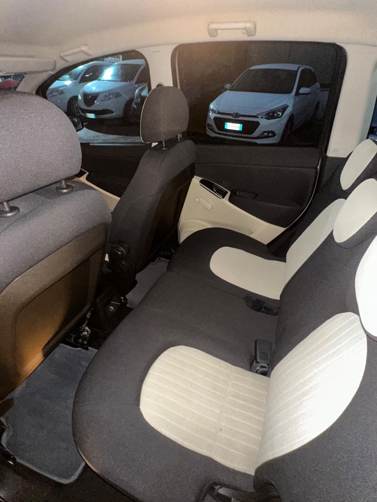 Lancia MUSA 1.4 16V Platino Plus