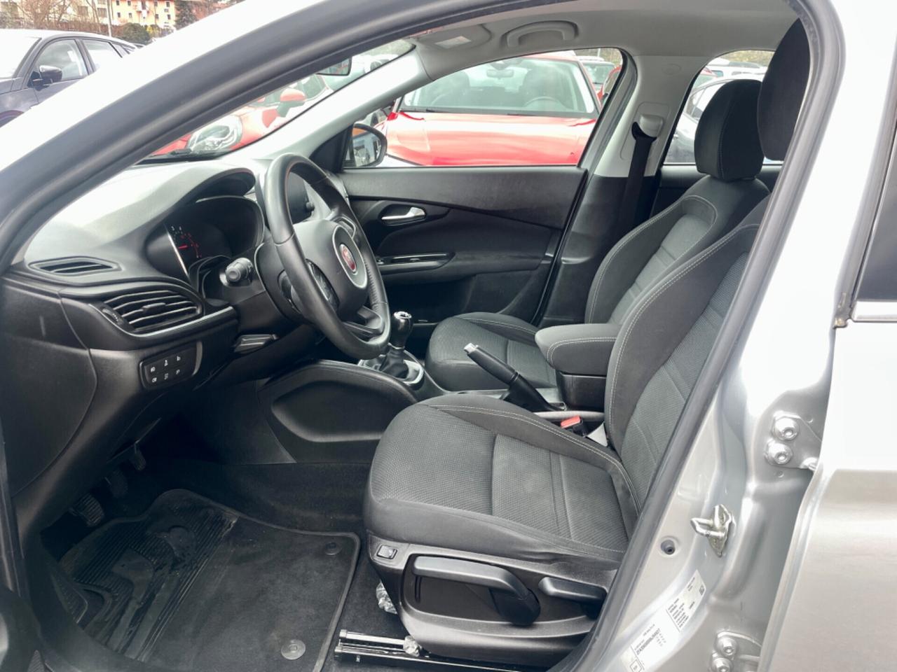 Fiat Tipo 1.3 Mjt 5P ALCANTARA-RADAR-NAVI