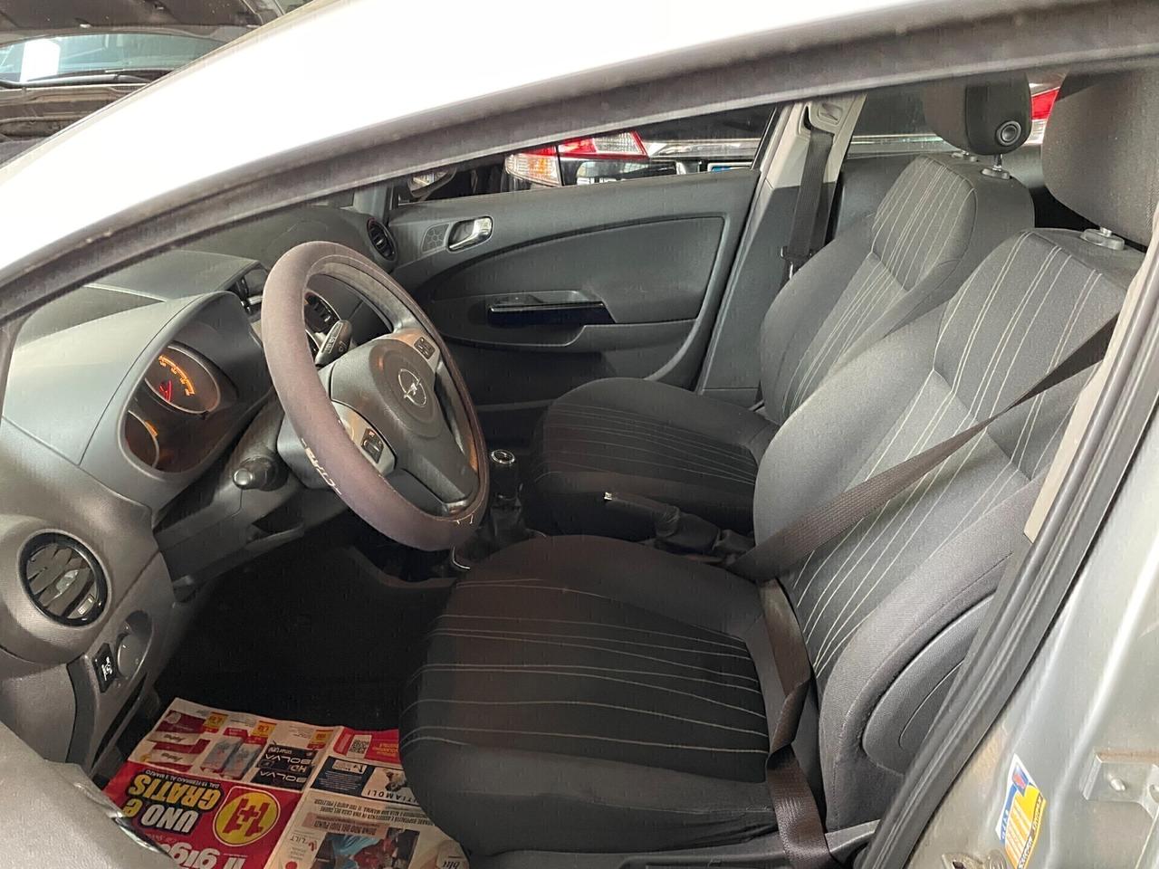 Opel Corsa 1.2 5 porte Cosmo imp.gas km 125.000
