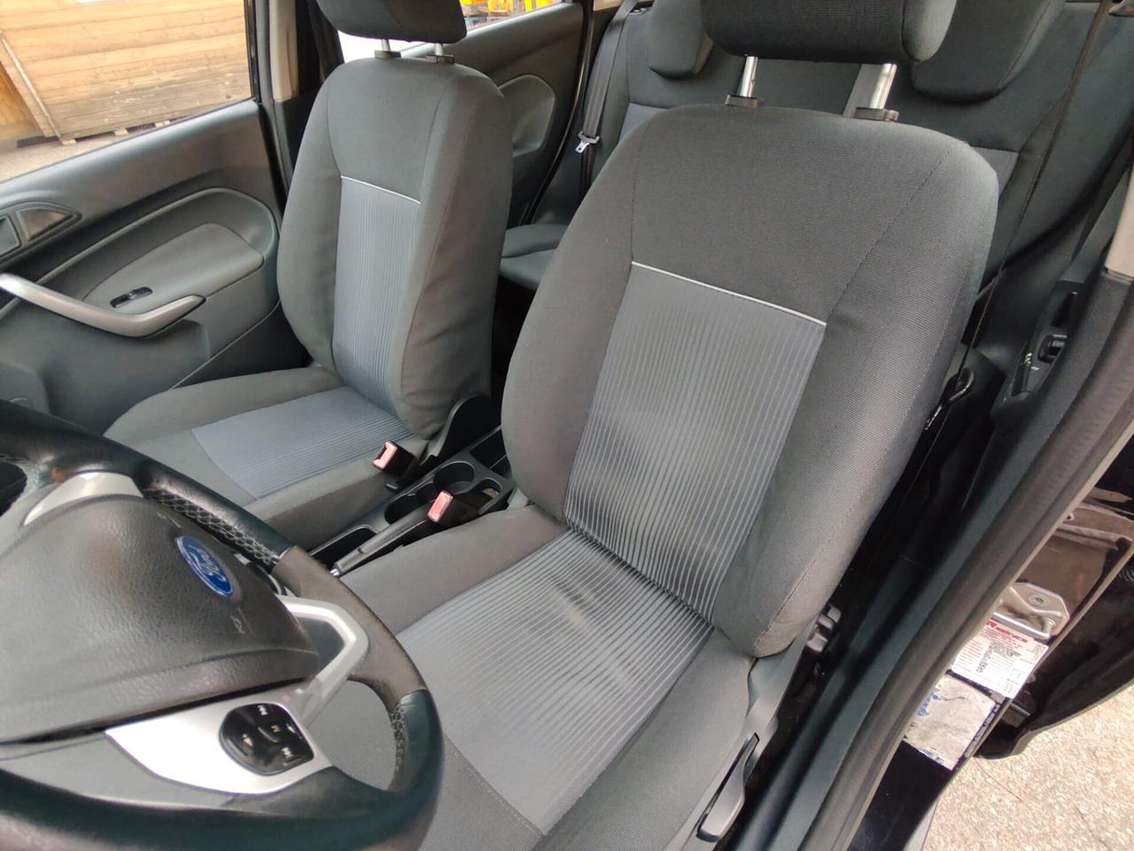 Ford Fiesta 1.4 96CV aut. 5 porte Titanium, BENZINA\GPL, OK NEOPATENTATI.