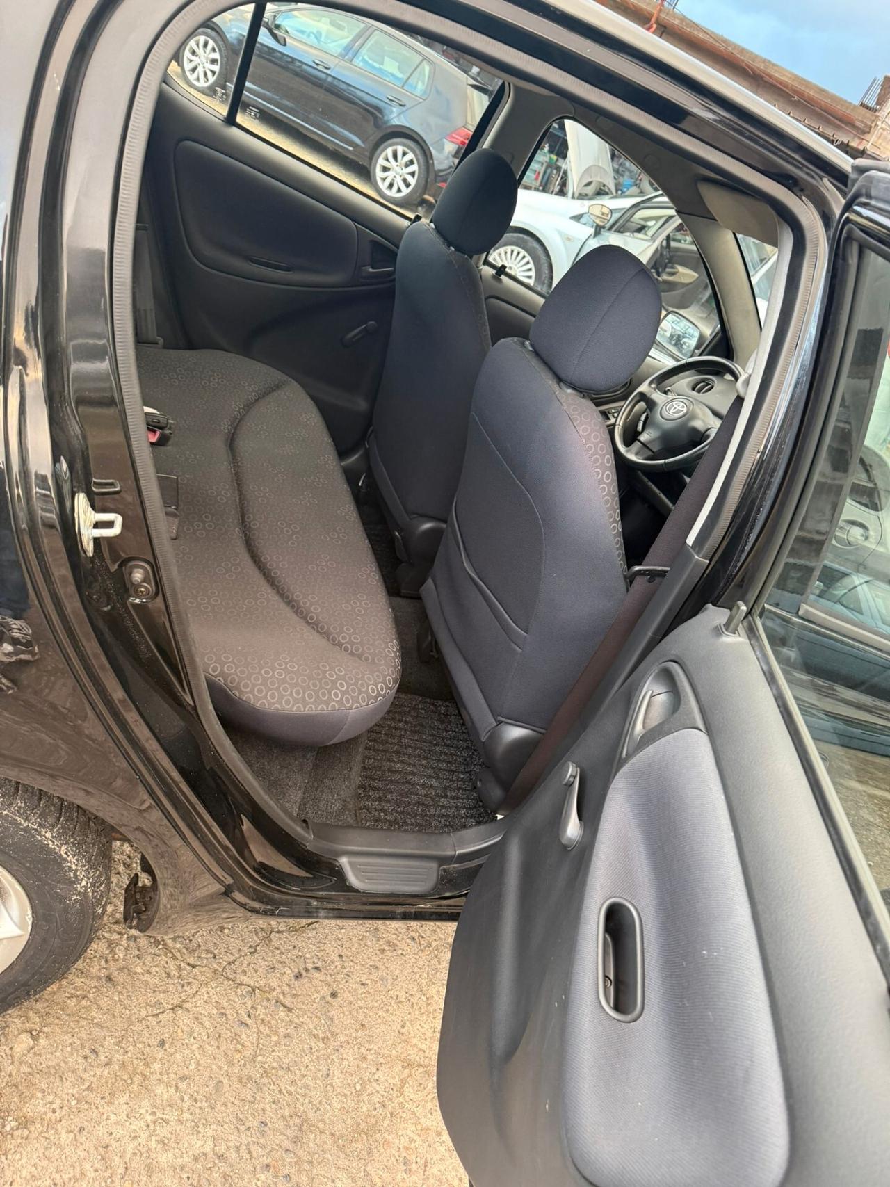 Toyota Yaris 1.4 tdi D-4D cat 5 porte Sol '03