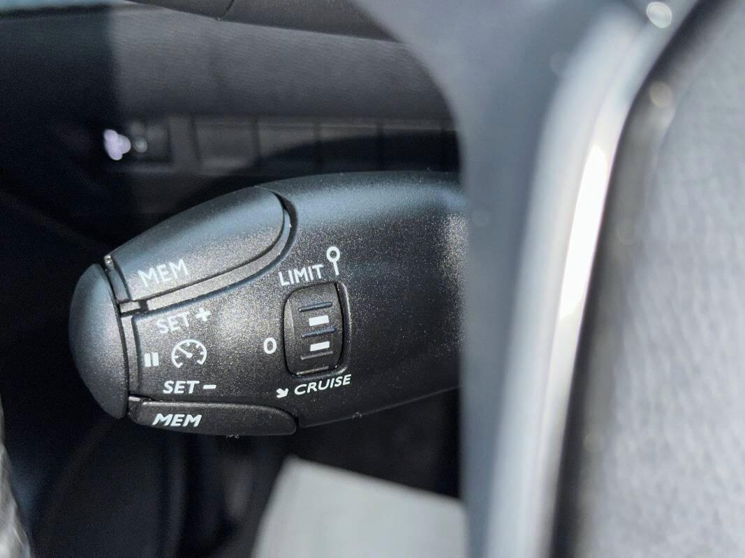 Peugeot 208 1.2 puretech Style s&s 100cv con CarPlay