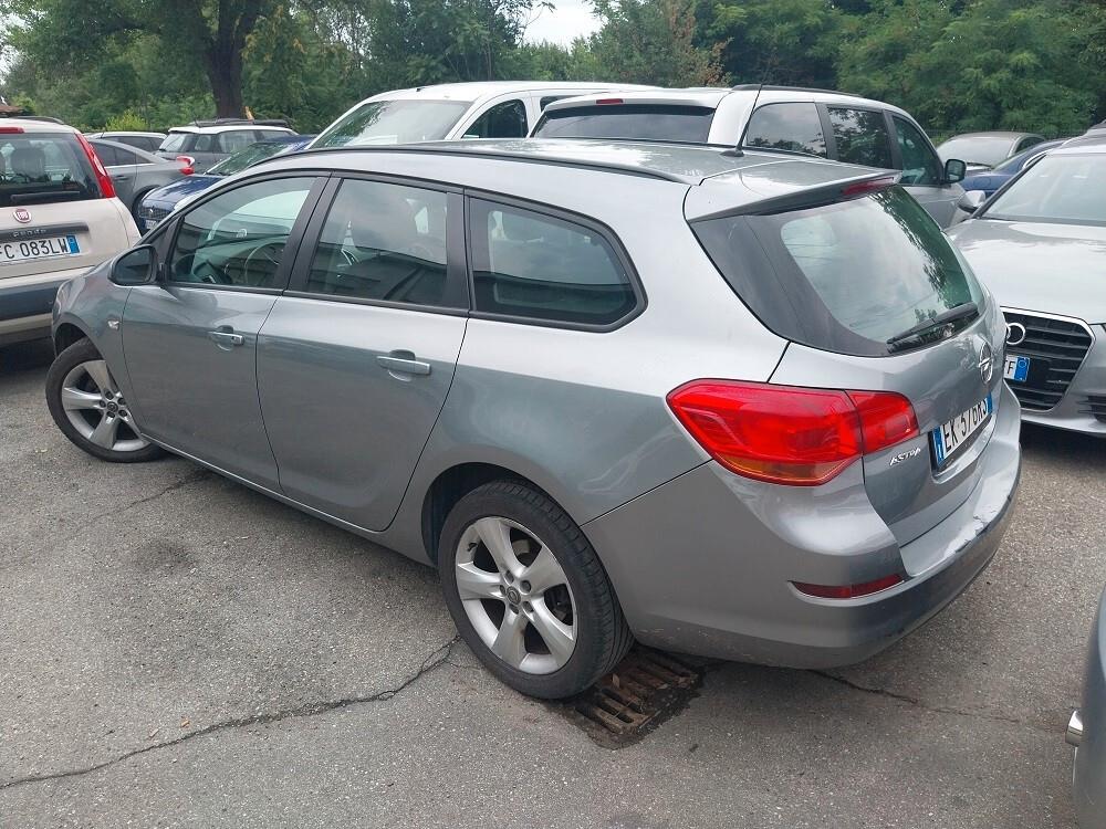 Opel Astra 1.6 115CV Sports Tourer Cosmo