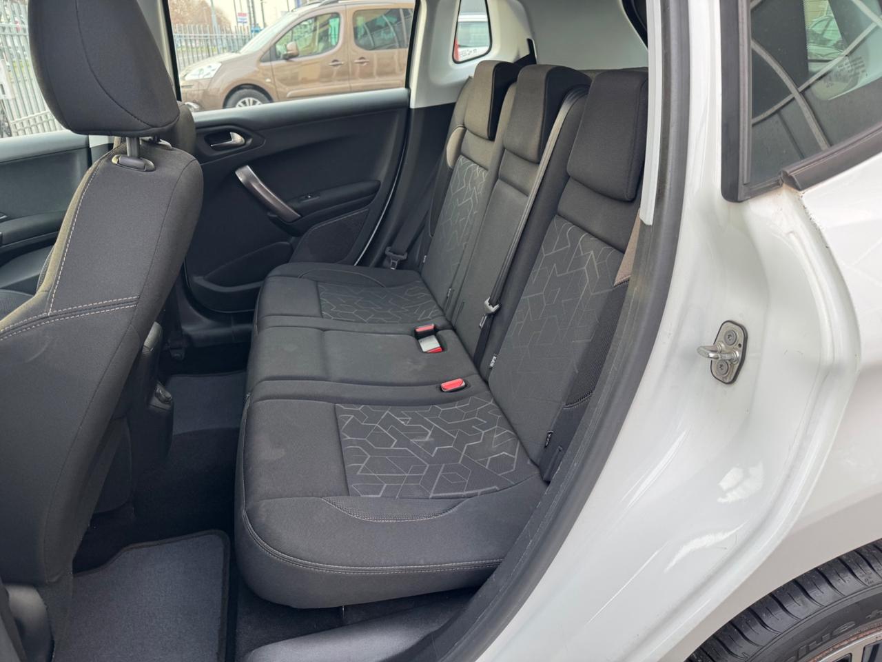 Peugeot 2008 1.6 BlueHDi. Ok Neopatentati