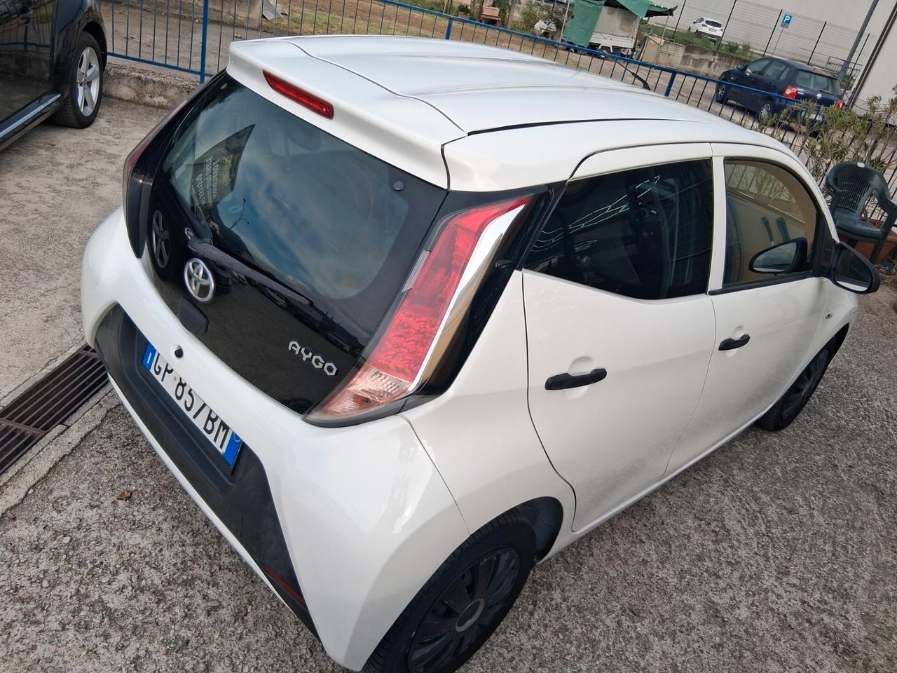 Toyota Aygo 1.0 VVT-i 69 CV 5 porte x-cool